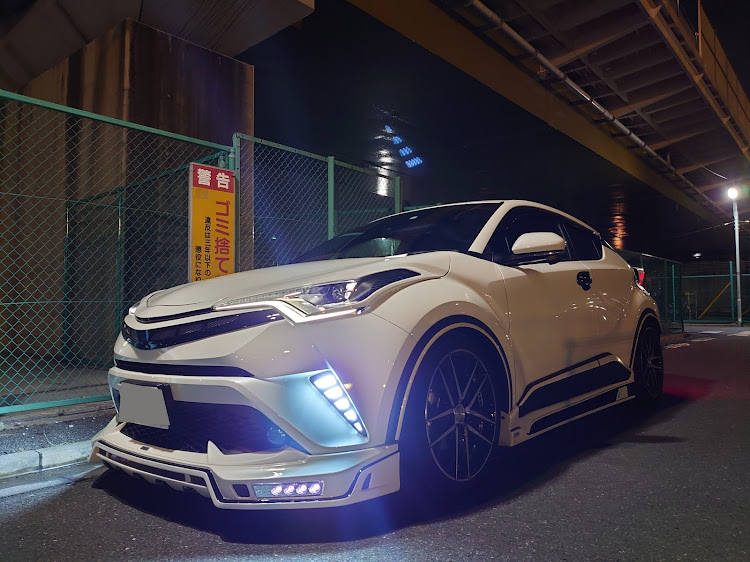 C-HRの納車1周年・誕生日・C-HRに関するカスタム事例の投稿画像1枚目