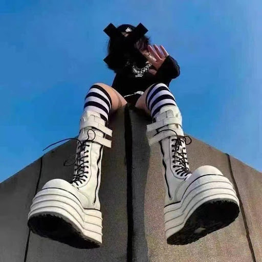 Title 3, Womens Knight Boots With Thick Soles. Experien...