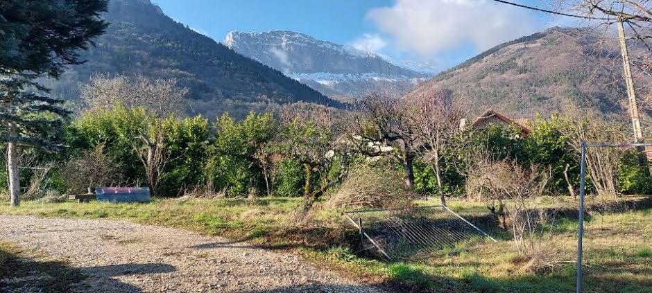 Vente terrain  700 m² à Le Gua (38450), 110 000 €