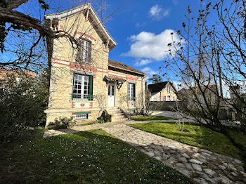 maison à Saint-Pierre-lès-Nemours (77)