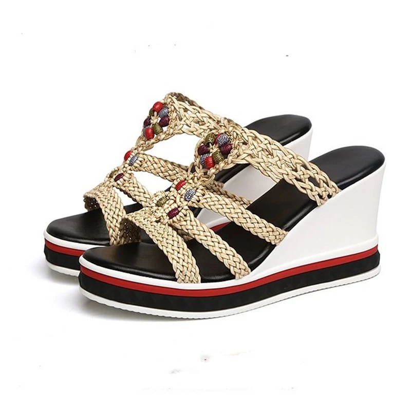 Sandalias de cuña al aire libre con chanclas, tejidas bohemias para mujer, perfectas para comodidad y estilo veraniego.