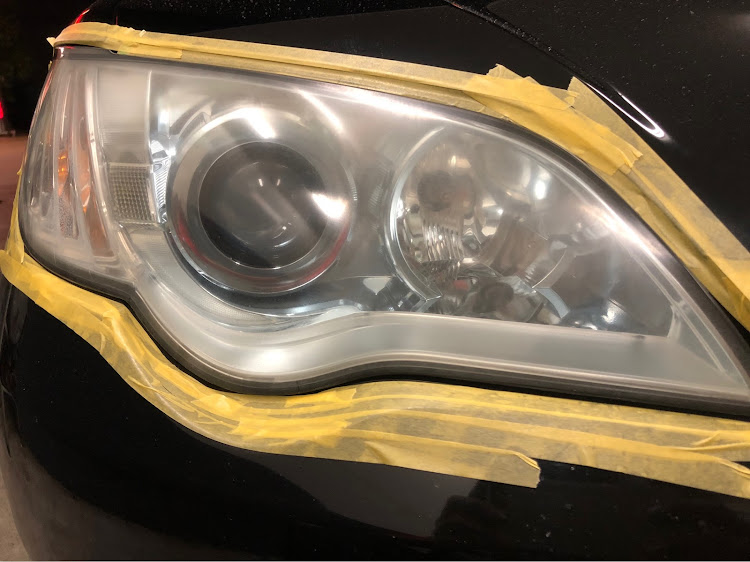 レガシィツーリングワゴンのDIY・ヘッドライト磨き・ガラスコーティング・洗車に関するカスタム事例の投稿画像1枚目