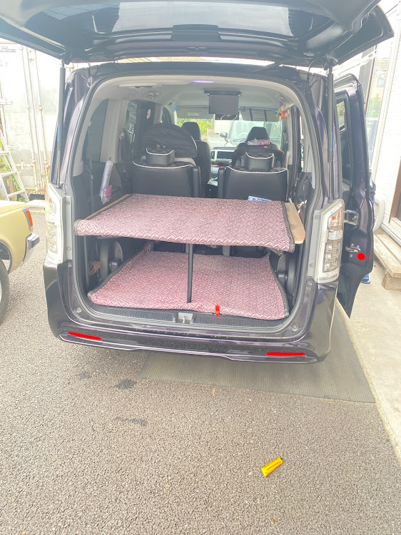 ステップワゴンの車中泊仕様・自作ベッドキット・RK5ステップワゴン・昼休みに頑張るシリーズ・私の作品シリーズに関するカスタム事例の投稿画像14枚目