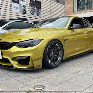 M4 クーペ F82