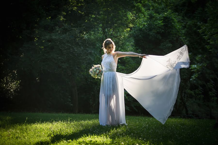 Fotografo di matrimoni Meni Nikou (toumpoulidis). Foto del 12 agosto 2016