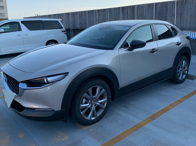 CX-30のCX-30・点検完了・屋上駐車場・プラチナクォーツメタリック・洗車に関するカスタム事例の投稿画像2枚目