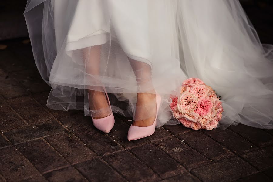 Fotografo di matrimoni Yuliya Kuzmina (yuliyakuzmina). Foto del 22 maggio 2019