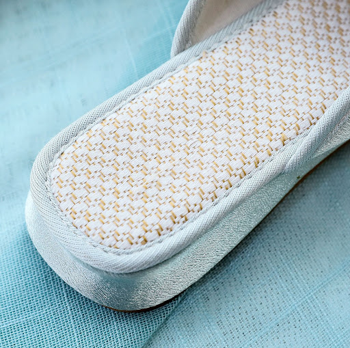 Title 10, Womens Mercerized Satin-Surface Embroidered Sl...