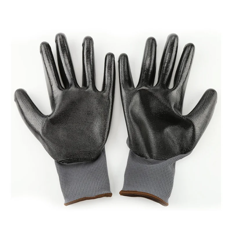 Luvas de trabalho cinza preto com palma de nitrila e revestimento de poliéster para operações finas, alta destreza e conforto.