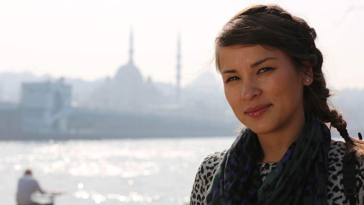 Watch Rachel Khoo's Cosmopolitan Cook live