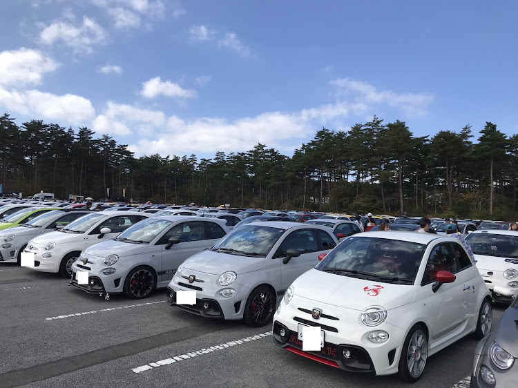595の11月もよろしくお願いします・2024 All Japan FIAT&ABARTHmeetigに関するカスタム事例の投稿画像5枚目