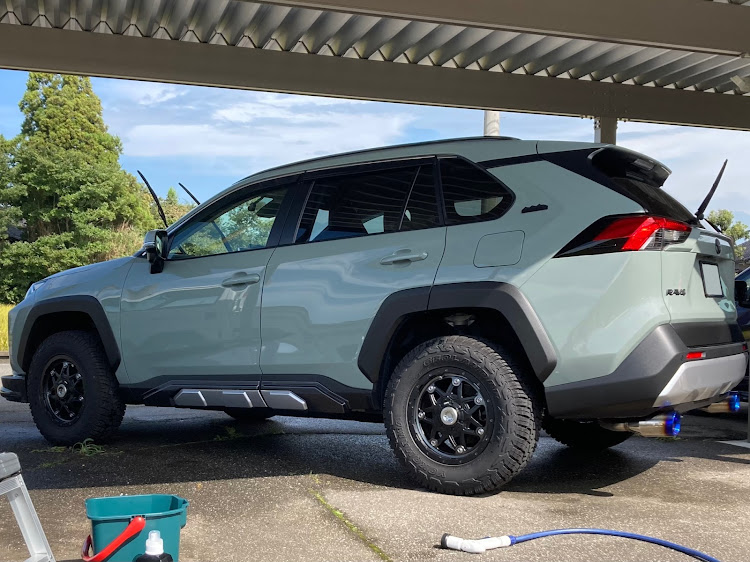 RAV4のRAV4・rav4adventure・投稿の秋・洗車・GEOLANDAR X-ATに関するカスタム事例の投稿画像1枚目