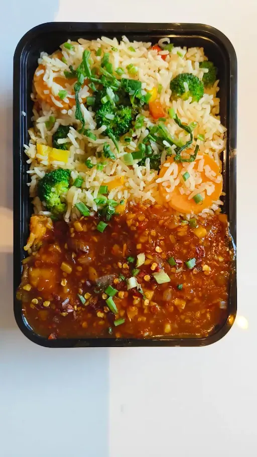 Veg Fried Rice With Veg Manchurian Gravy