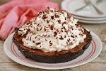 No Bake Chocolate Pie With Only 5 Ingredients was pinched from <a href="https://www.biggerbolderbaking.com/chocolate-pie-no-bake-5-ingredients/" target="_blank" rel="noopener">www.biggerbolderbaking.com.</a>