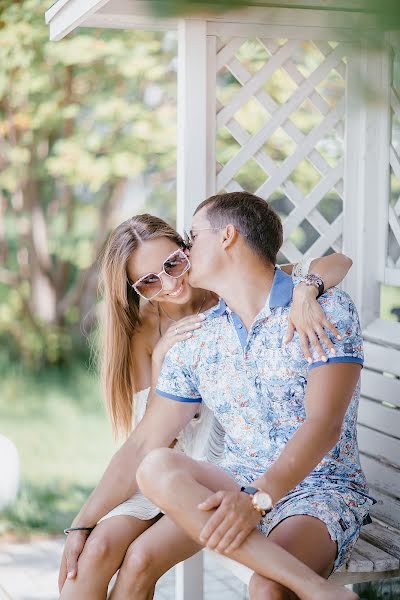 Jurufoto perkahwinan Ekaterina Kuzmina (kyzminaekaterin). Foto pada 5 Julai 2018