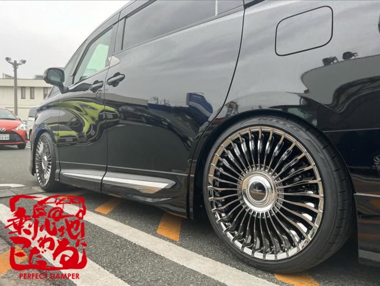 AXIS_STYLINGさんが投稿したパーフェクトダンパー・アルファード・ヴェルファイア・ノア ヴォクシー エスクァイア・ハイエースに関するカスタム事例の投稿画像4枚目