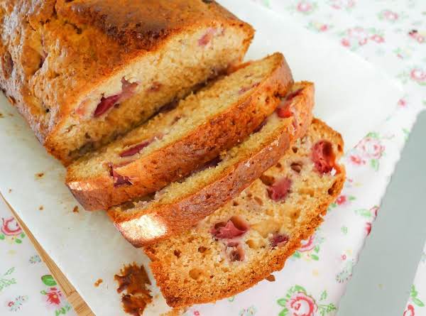 Strawberries 'N Cream Bread_image