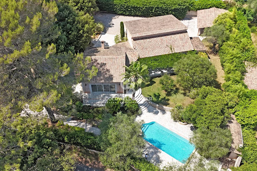 Villa avec piscine 1
