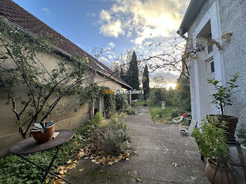 maison à Saint-Amand-Montrond (18)