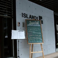 一號島廚房 Island 1 Kitchen