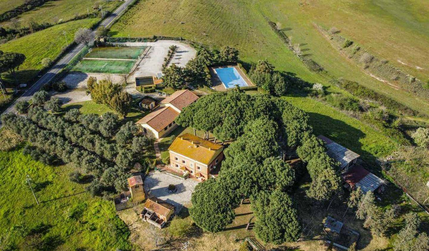 House with pool Rome