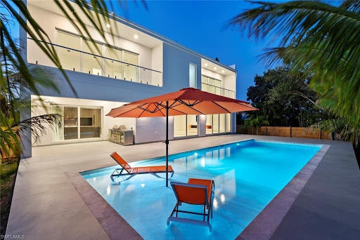 Maison avec piscine et terrasse 2