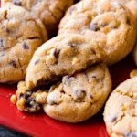 Big Bakery-Style Peanut Butter Chunk Cookies was pinched from <a href="http://sallysbakingaddiction.com/2016/07/08/big-bakery-style-peanut-butter-chunk-cookies/" target="_blank">sallysbakingaddiction.com.</a>