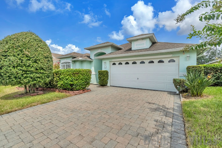 Private Orlando villa to rent, Davenport location, close to Disney, private pool, games room