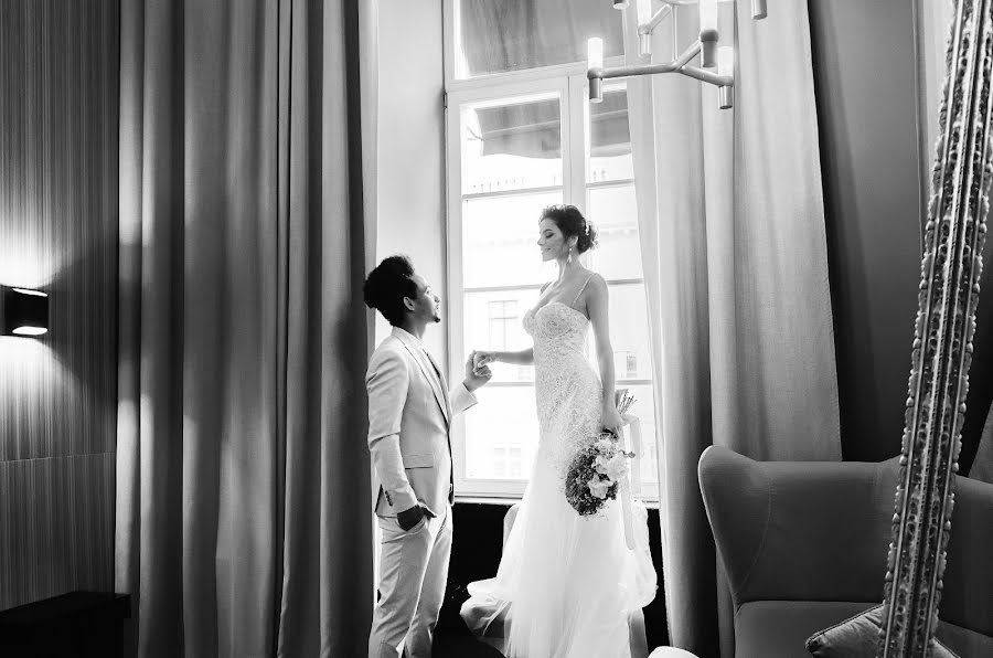 婚礼摄影师Anna Bondar（bondarann）。2021 4月20日的照片