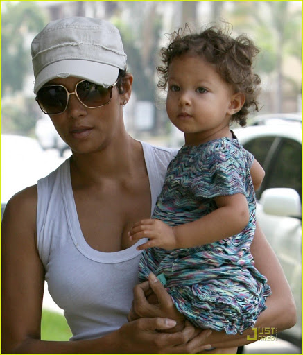 Halle Berry S Daughter Thinks She S A Princess