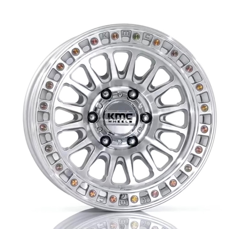 ハイラックスのブルバー・KMC wheel・SCS・ブラッドレーV・福岡に関するカスタム事例の投稿画像2枚目