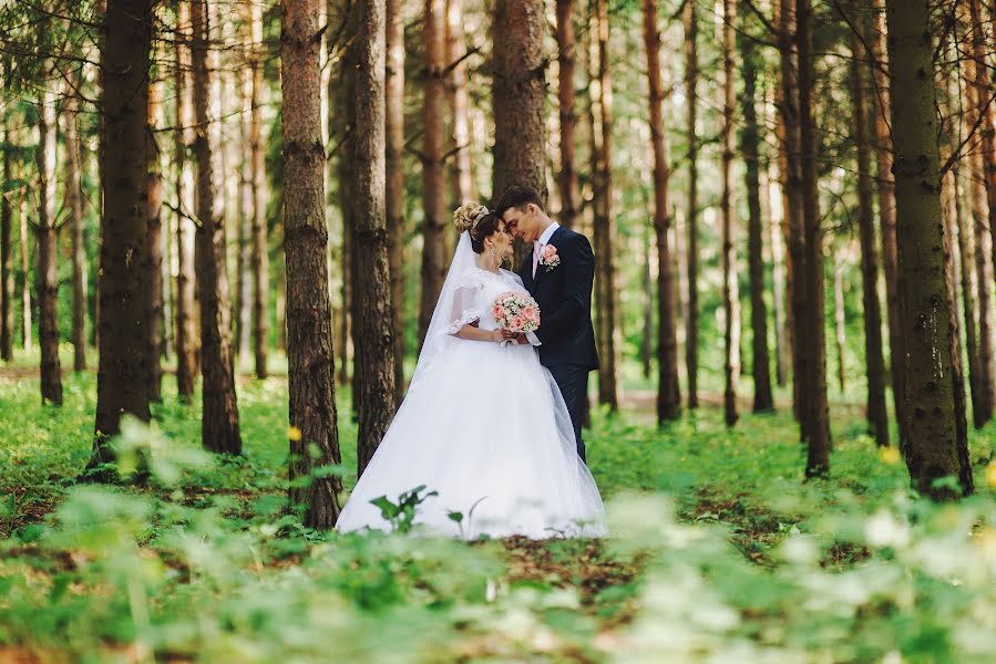 Fotógrafo de casamento Ilya Antokhin (ilyaantokhin). Foto de 17 de julho 2017