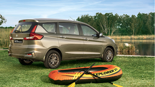 The flagship TX model gets 15-inch alloy wheels. Jaunty inflatable canoe sold separately.