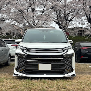 ヴォクシー ZWR90W