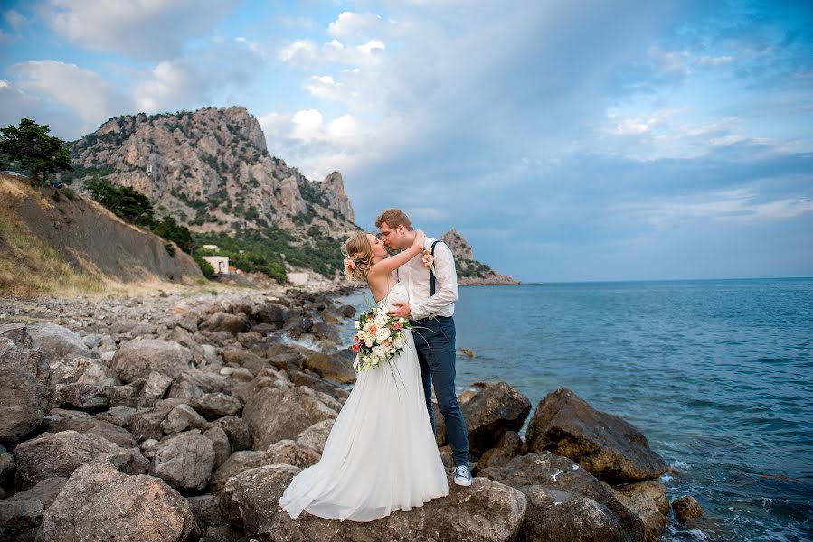 Wedding photographer Inna Ryabichenko (riabinna). Photo of 28 February 2018