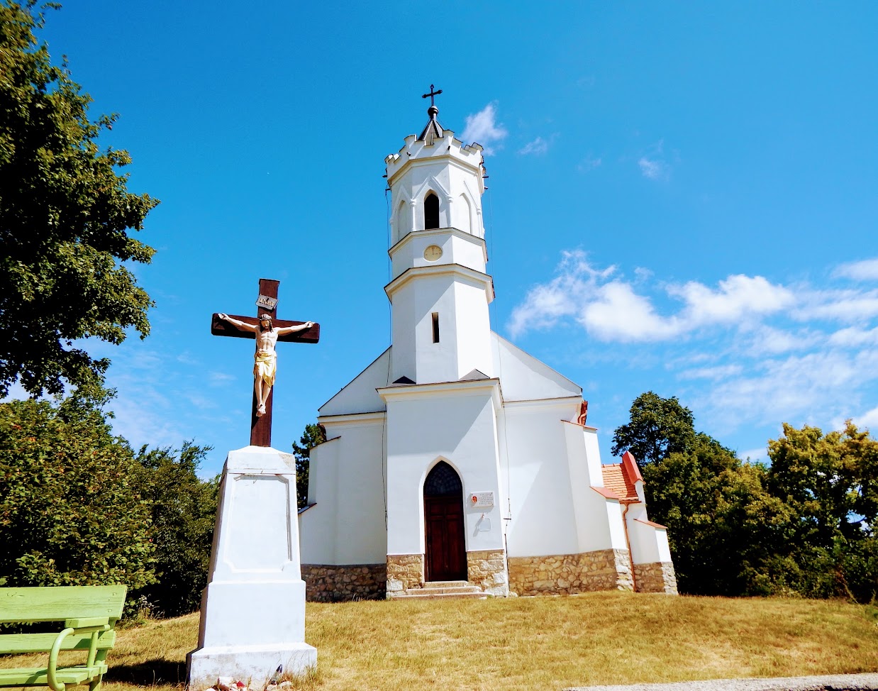 Magyarpolány - Fájdalmas Szűzanya kálváriakápolna és ötstációs kálvária