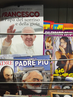 Realtà in un edicola di MAMO