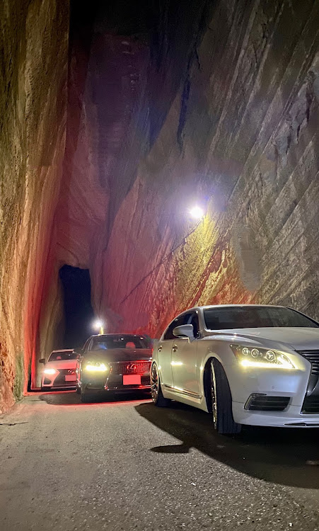 LSの切通しトンネル・LS600h・GSF・千葉県・富津市に関するカスタム事例の投稿画像2枚目