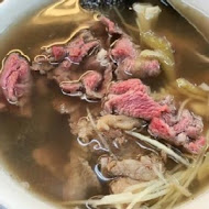 二牛牛肉湯