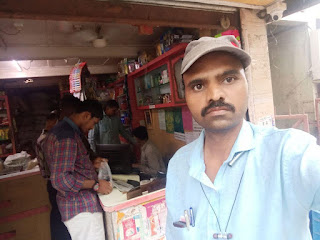 Uttam Nagare at Karjat Vada Pav, Kandivali East,  photos