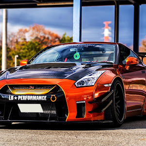 NISSAN GT-R