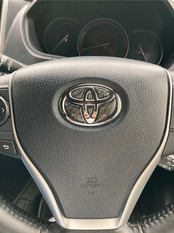 エスクァイアのZRR80・エスクァイア・自己満足・ステアリングステッカー・ハセプロマジカルカーボンNEOに関するカスタム事例の投稿画像6枚目