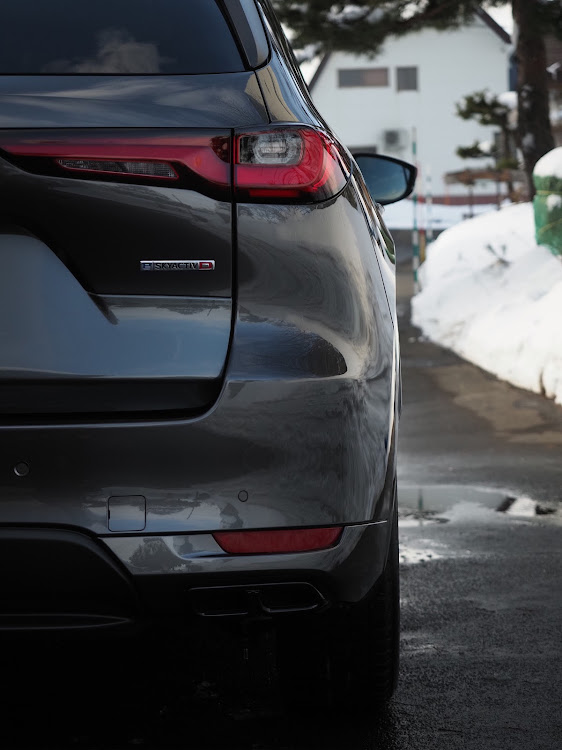 CX-60の洗車・マシングレープレミアムメタリック・ミラーレス一眼に関するカスタム事例の投稿画像4枚目