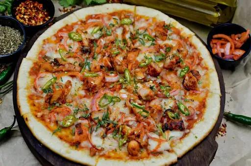 Spicy Chicken Tikka And Onion Pizza