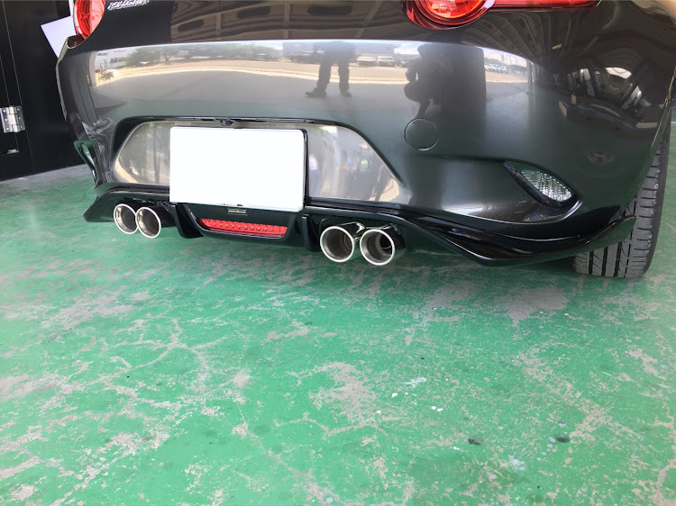 ロードスターのマフラー交換・カスタムに関するカスタム事例の投稿画像1枚目