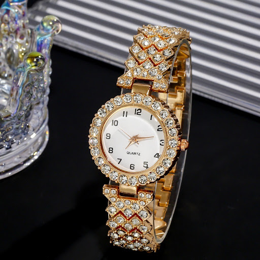 Title 6, Fashion Jewelry 2pcs Luxury Fashion Women Watch...