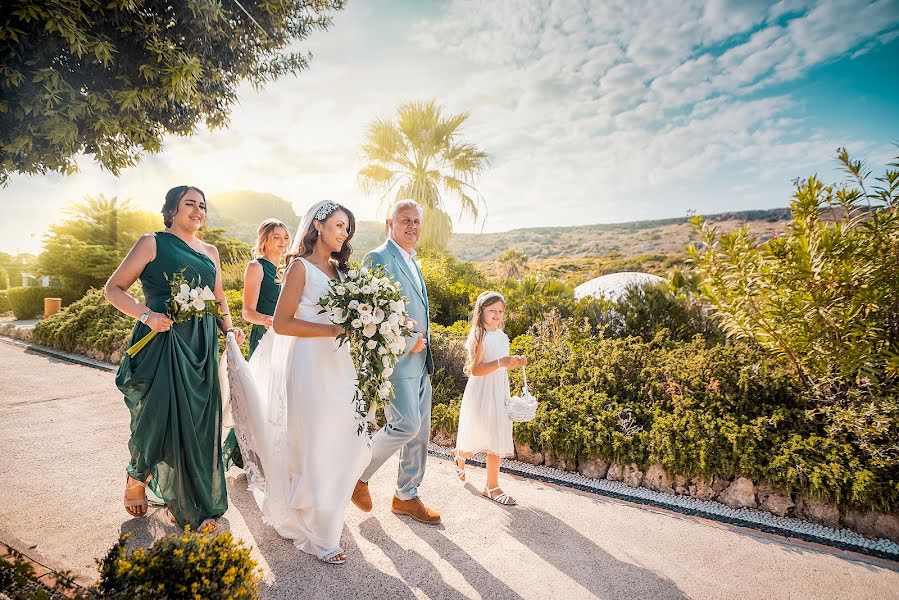 Fotógrafo de casamento Aris Kostemyakis (aristaphoto). Foto de 25 de maio 2022