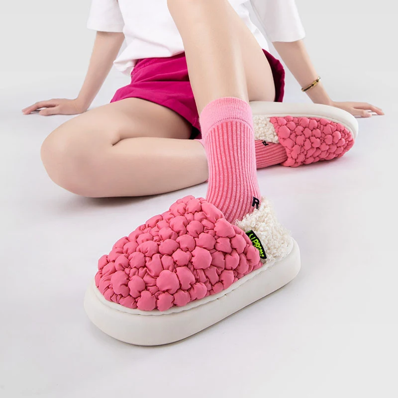 Title 10, Pantoufles en coton Bubbles Down pour femmes et...
