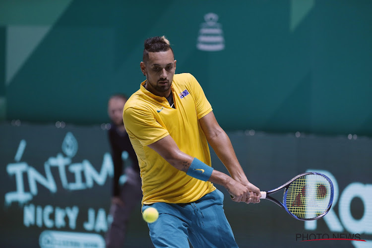 🎥 Emotionele Kyrgios zamelt in één match al meer dan 2000 euro in: "We hebben slechtste lucht ter wereld"