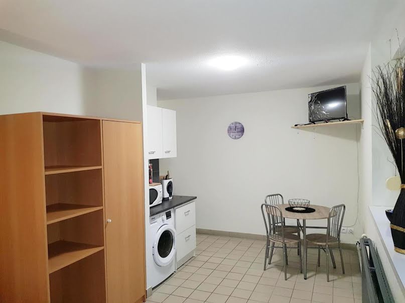 Location  appartement 1 pièce 24 m² à Epinal (88000), 550 €